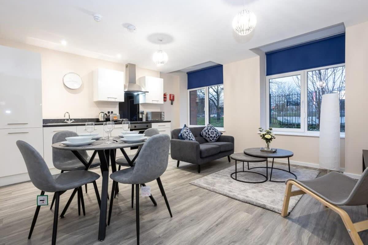 Lovely 1 Bedroom Apartment In Манчестер Екстер'єр фото