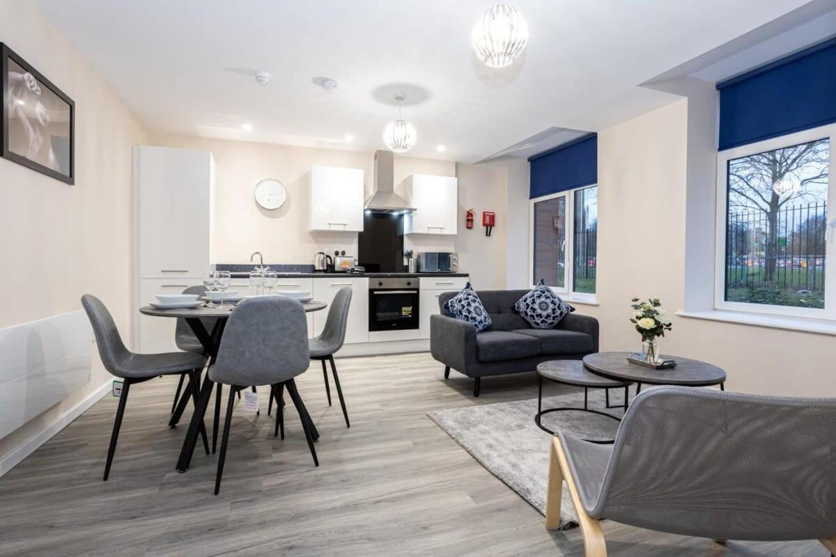 Lovely 1 Bedroom Apartment In Манчестер Екстер'єр фото