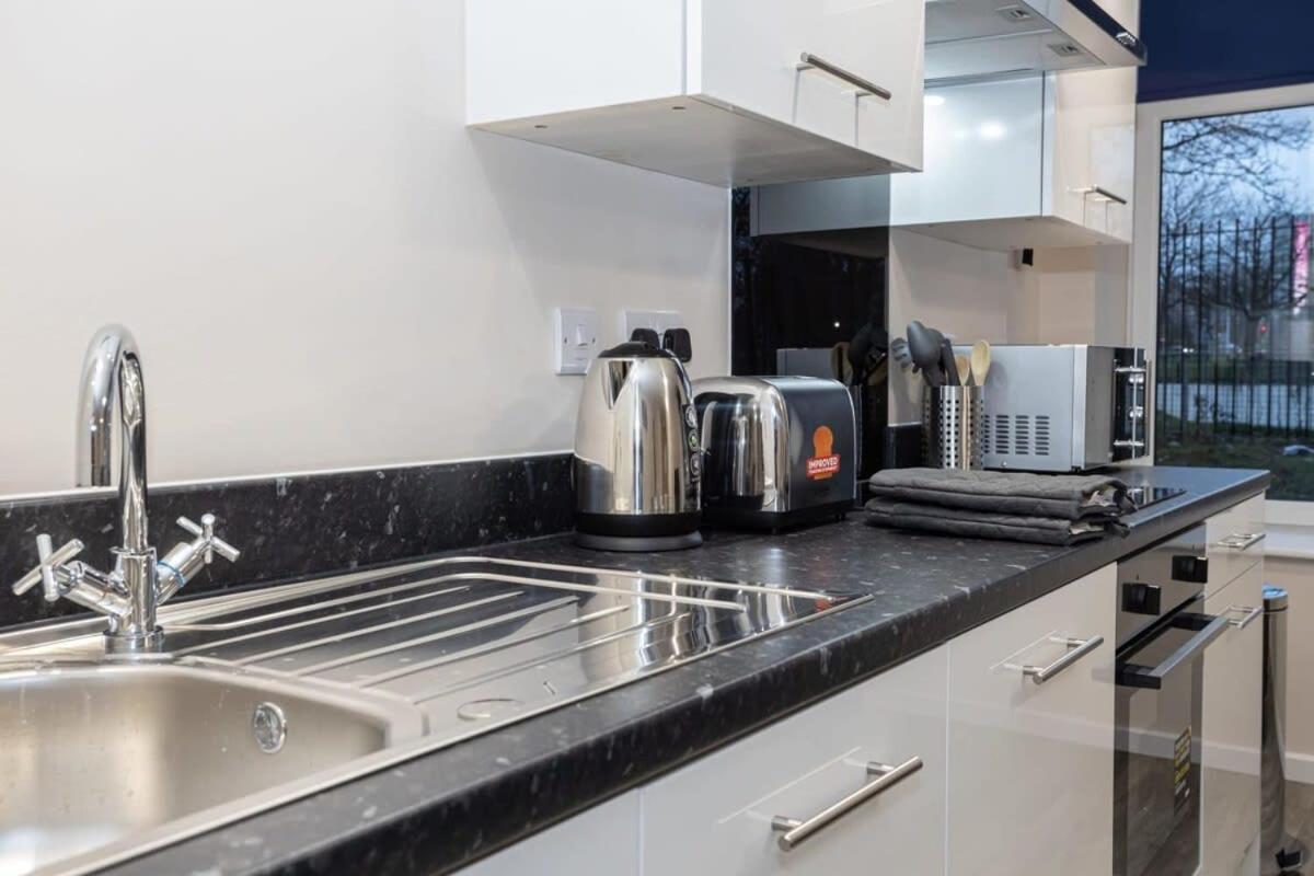 Lovely 1 Bedroom Apartment In Манчестер Екстер'єр фото